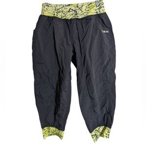 Zumba Fitness Black and Neon Yellow Parachute Capri Fitness Jogger Pants M